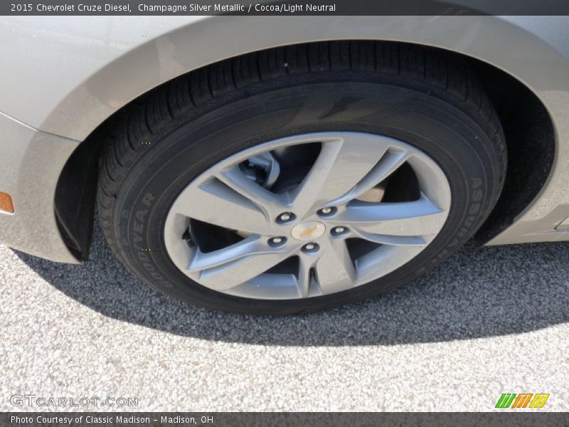 Champagne Silver Metallic / Cocoa/Light Neutral 2015 Chevrolet Cruze Diesel