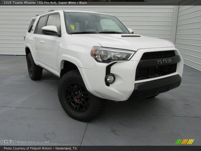 Super White / Black 2015 Toyota 4Runner TRD Pro 4x4