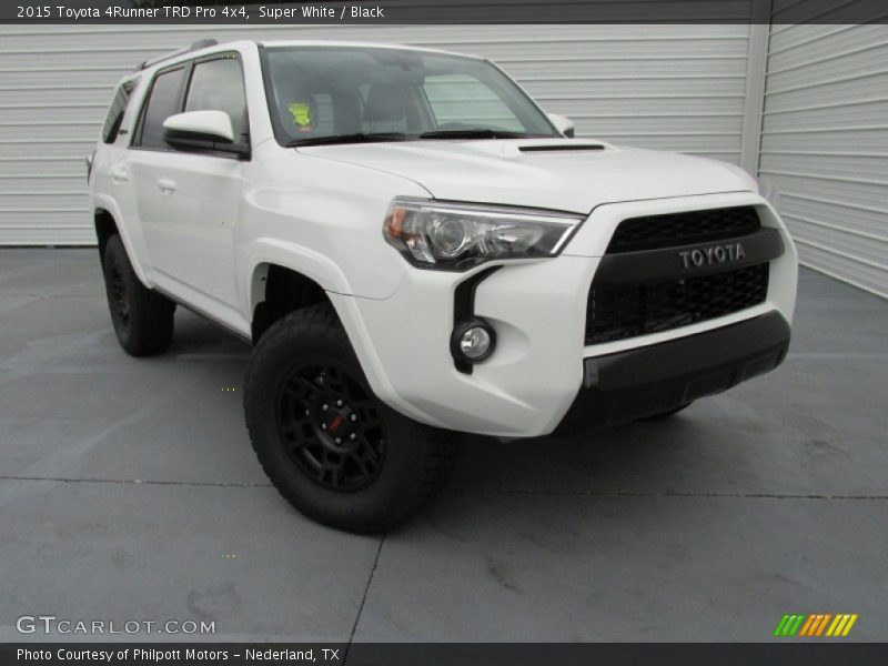 Super White / Black 2015 Toyota 4Runner TRD Pro 4x4