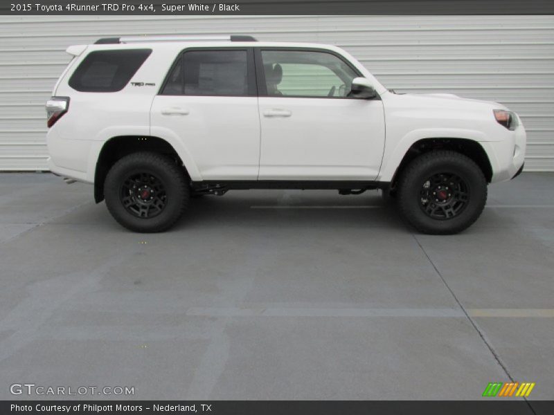 Super White / Black 2015 Toyota 4Runner TRD Pro 4x4