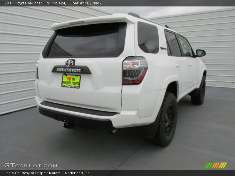 Super White / Black 2015 Toyota 4Runner TRD Pro 4x4