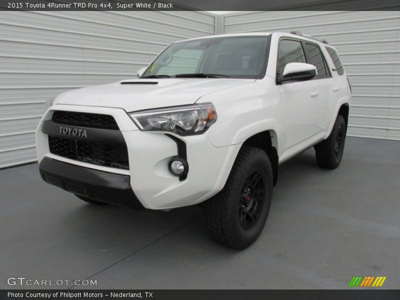 Super White / Black 2015 Toyota 4Runner TRD Pro 4x4