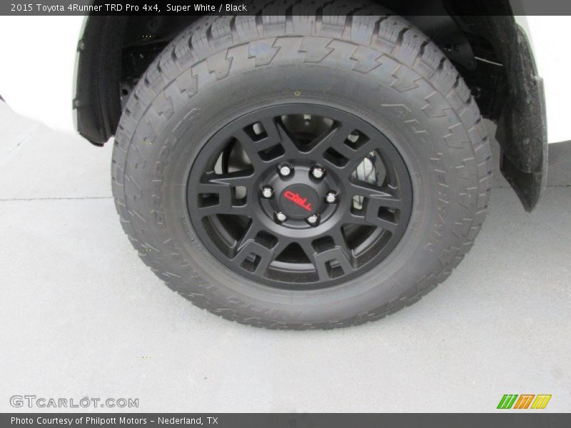 Super White / Black 2015 Toyota 4Runner TRD Pro 4x4
