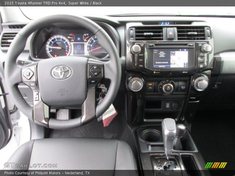 Super White / Black 2015 Toyota 4Runner TRD Pro 4x4