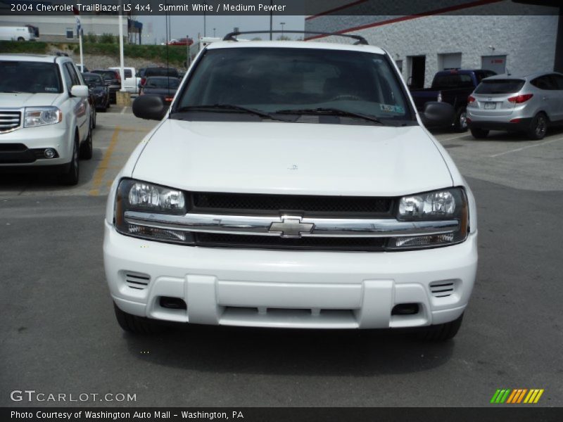 Summit White / Medium Pewter 2004 Chevrolet TrailBlazer LS 4x4