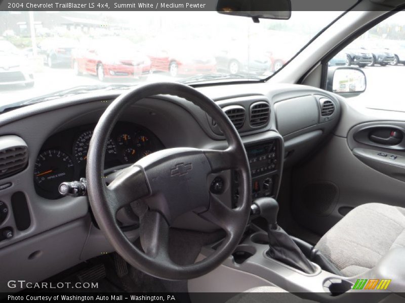 Summit White / Medium Pewter 2004 Chevrolet TrailBlazer LS 4x4
