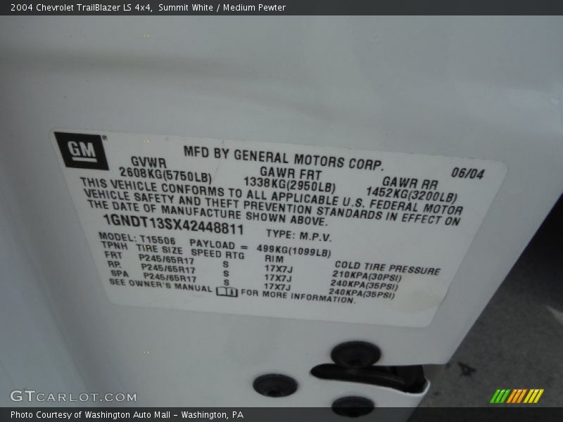 Summit White / Medium Pewter 2004 Chevrolet TrailBlazer LS 4x4