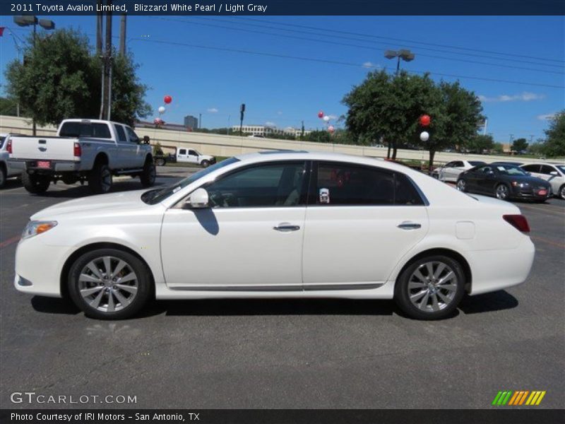 Blizzard White Pearl / Light Gray 2011 Toyota Avalon Limited