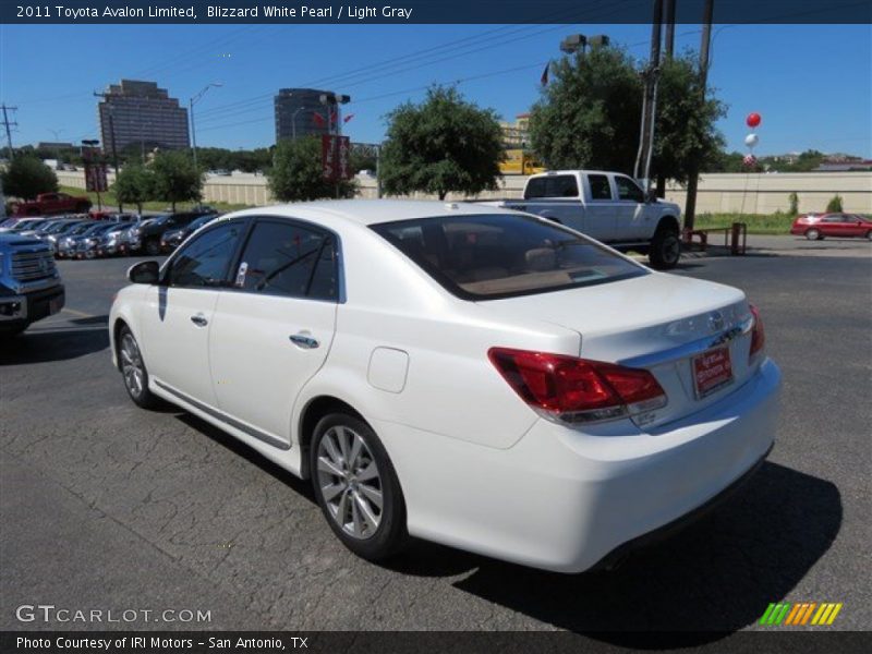 Blizzard White Pearl / Light Gray 2011 Toyota Avalon Limited