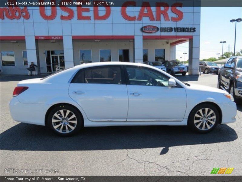 Blizzard White Pearl / Light Gray 2011 Toyota Avalon Limited