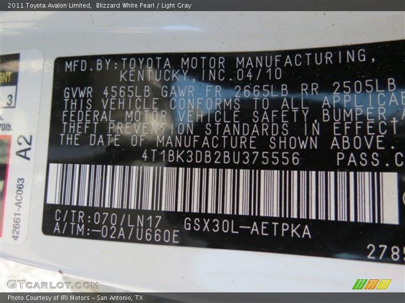 Blizzard White Pearl / Light Gray 2011 Toyota Avalon Limited