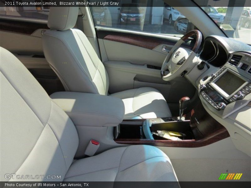 Blizzard White Pearl / Light Gray 2011 Toyota Avalon Limited
