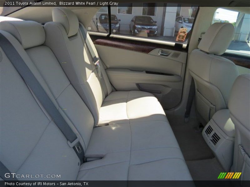 Blizzard White Pearl / Light Gray 2011 Toyota Avalon Limited