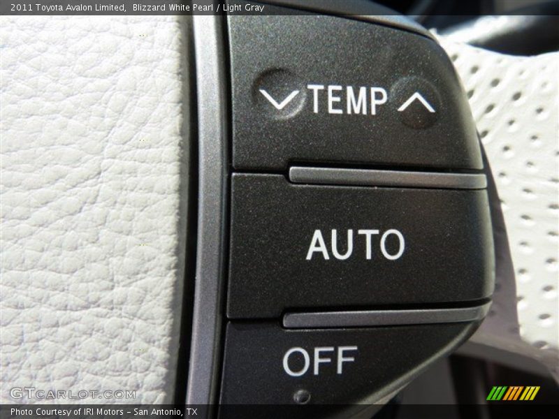 Blizzard White Pearl / Light Gray 2011 Toyota Avalon Limited