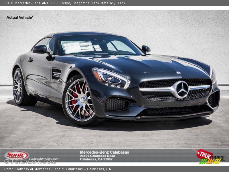 Front 3/4 View of 2016 AMG GT S Coupe
