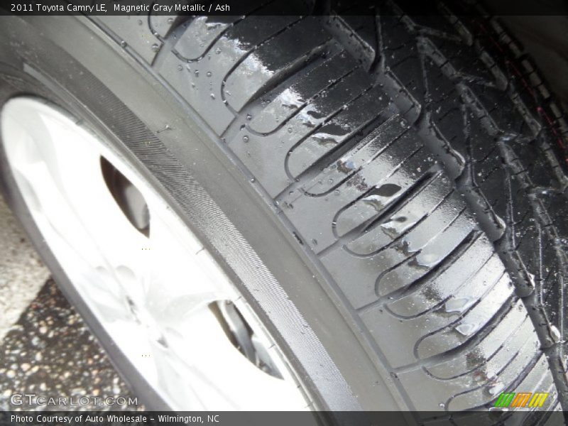 Magnetic Gray Metallic / Ash 2011 Toyota Camry LE