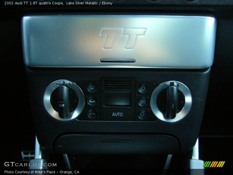 Lake Silver Metallic / Ebony 2002 Audi TT 1.8T quattro Coupe