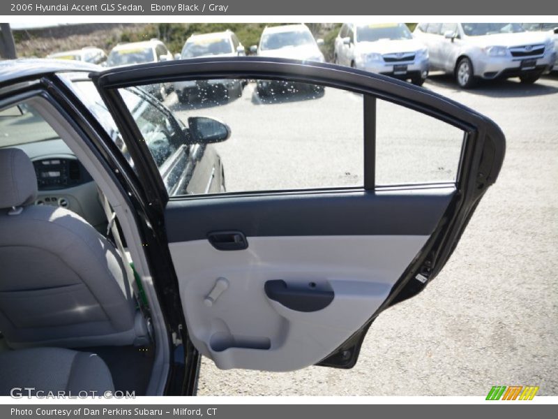 Ebony Black / Gray 2006 Hyundai Accent GLS Sedan