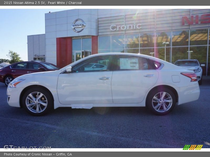 Pearl White / Charcoal 2015 Nissan Altima 2.5 SV
