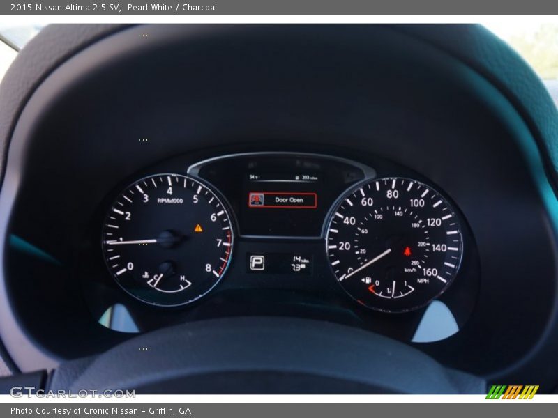 Pearl White / Charcoal 2015 Nissan Altima 2.5 SV
