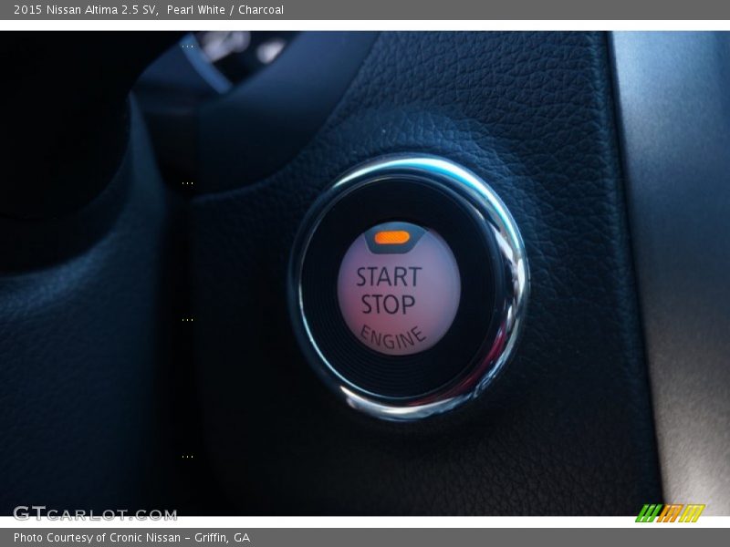 Pearl White / Charcoal 2015 Nissan Altima 2.5 SV
