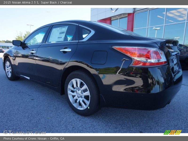 Super Black / Charcoal 2015 Nissan Altima 2.5 S