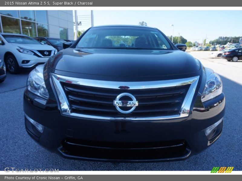 Super Black / Charcoal 2015 Nissan Altima 2.5 S