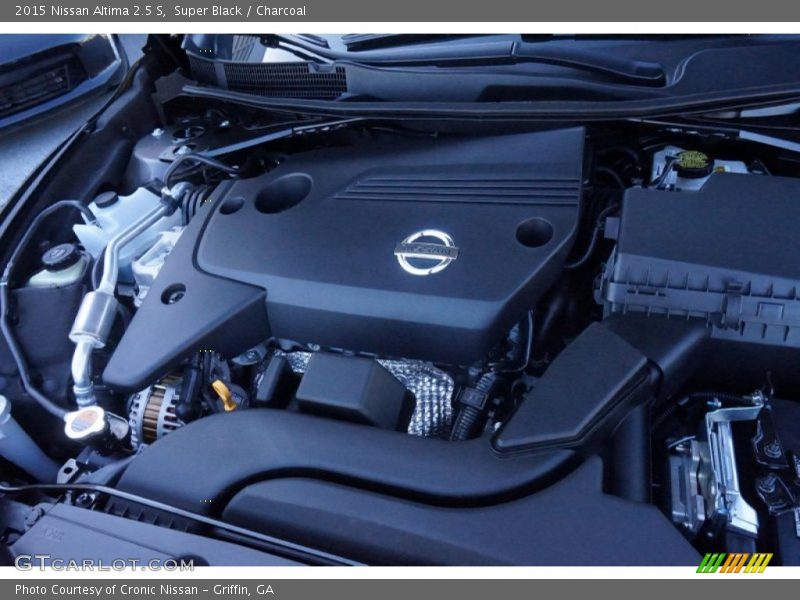 Super Black / Charcoal 2015 Nissan Altima 2.5 S