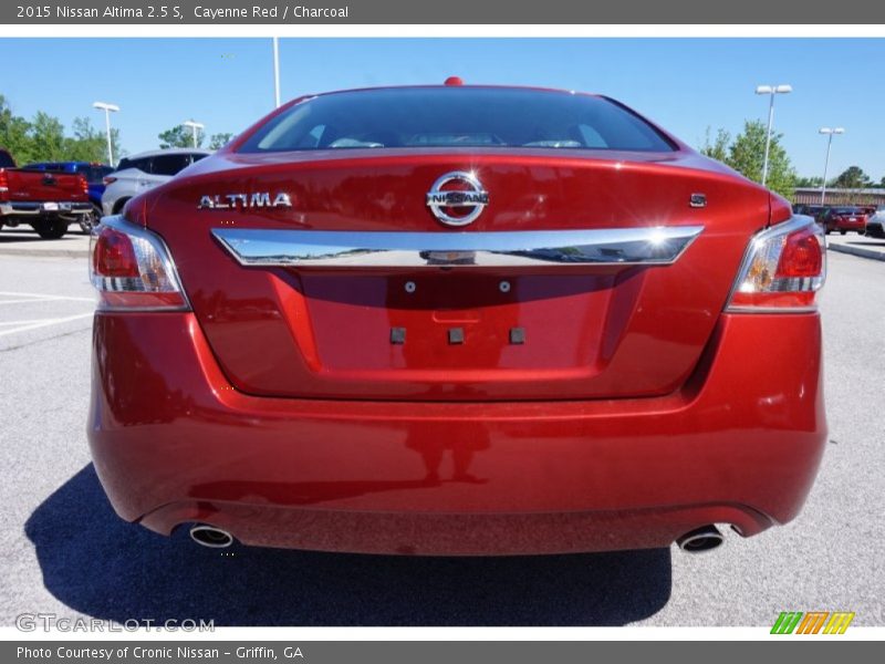 Cayenne Red / Charcoal 2015 Nissan Altima 2.5 S