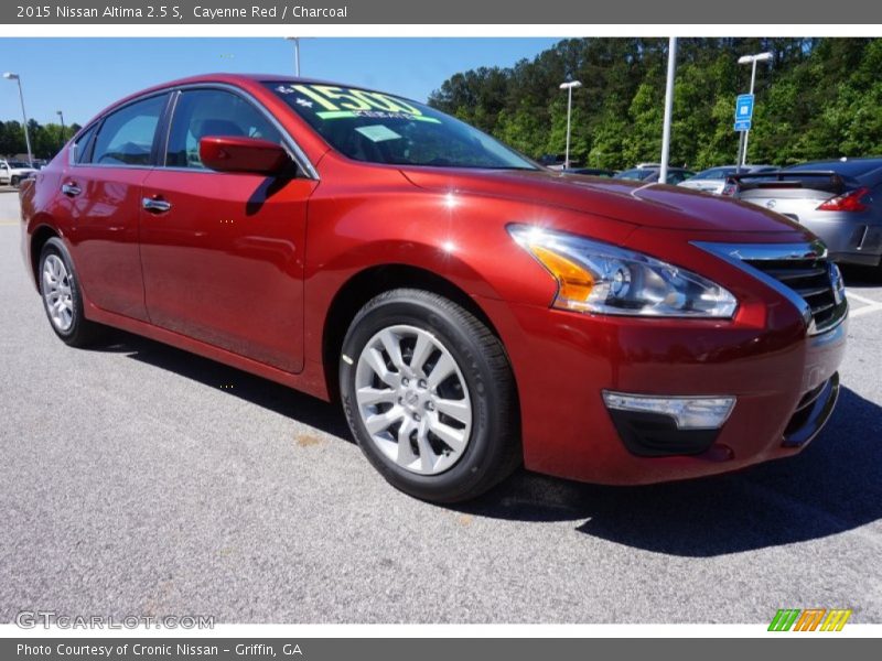 Cayenne Red / Charcoal 2015 Nissan Altima 2.5 S