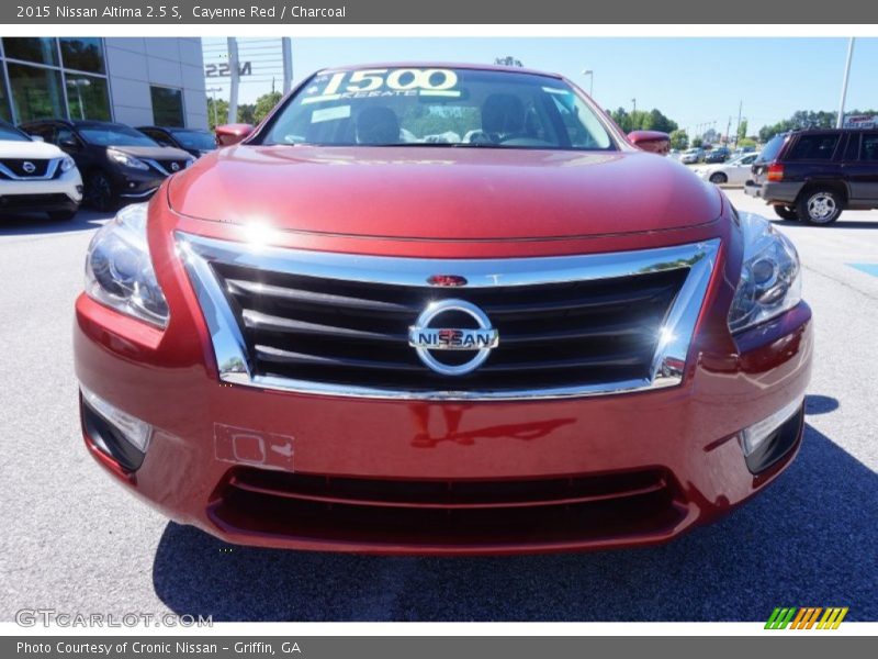 Cayenne Red / Charcoal 2015 Nissan Altima 2.5 S