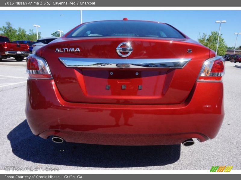 Cayenne Red / Charcoal 2015 Nissan Altima 2.5 S
