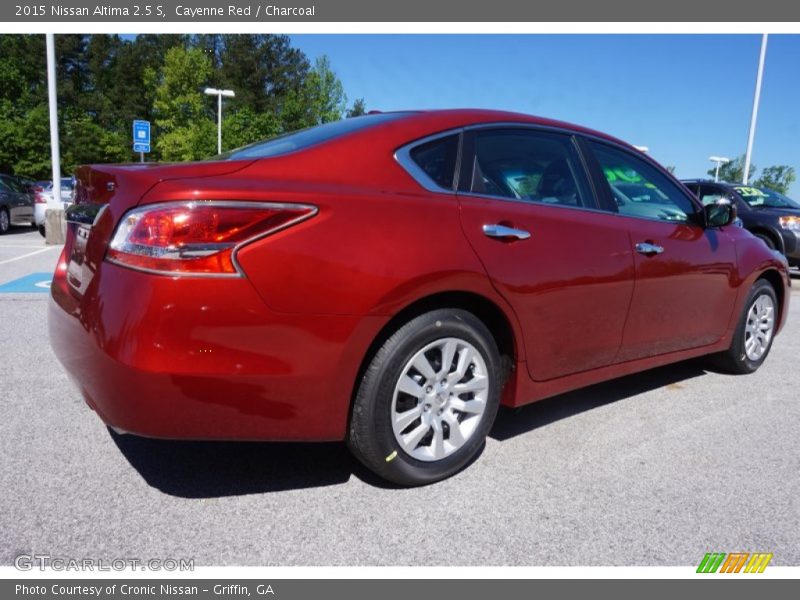 Cayenne Red / Charcoal 2015 Nissan Altima 2.5 S