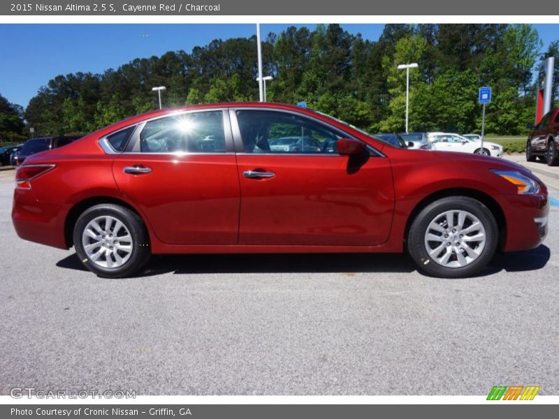 Cayenne Red / Charcoal 2015 Nissan Altima 2.5 S