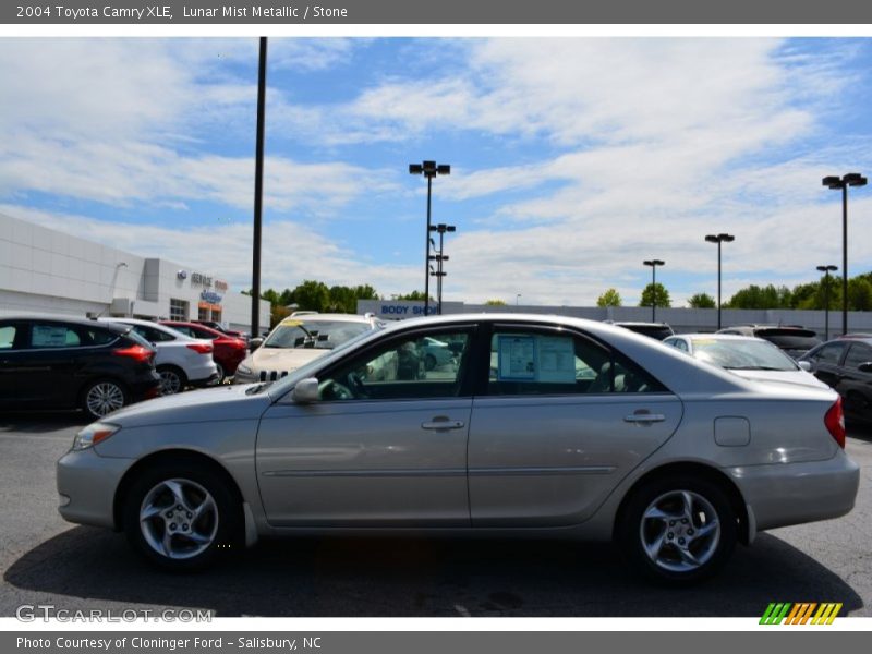 Lunar Mist Metallic / Stone 2004 Toyota Camry XLE
