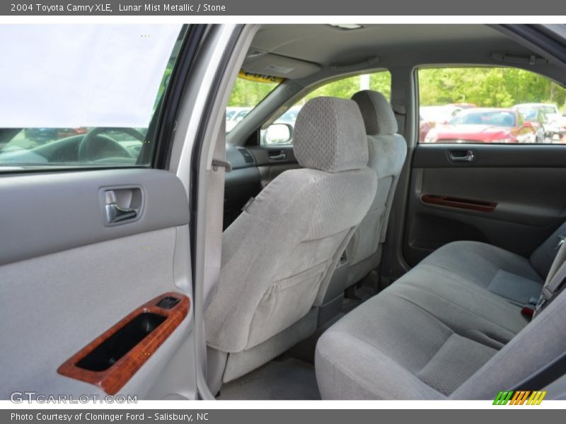 Lunar Mist Metallic / Stone 2004 Toyota Camry XLE