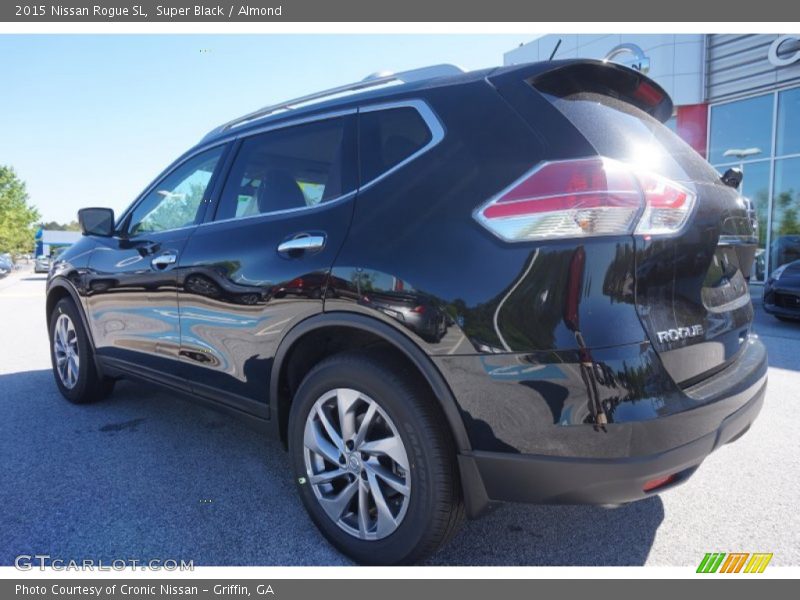 Super Black / Almond 2015 Nissan Rogue SL