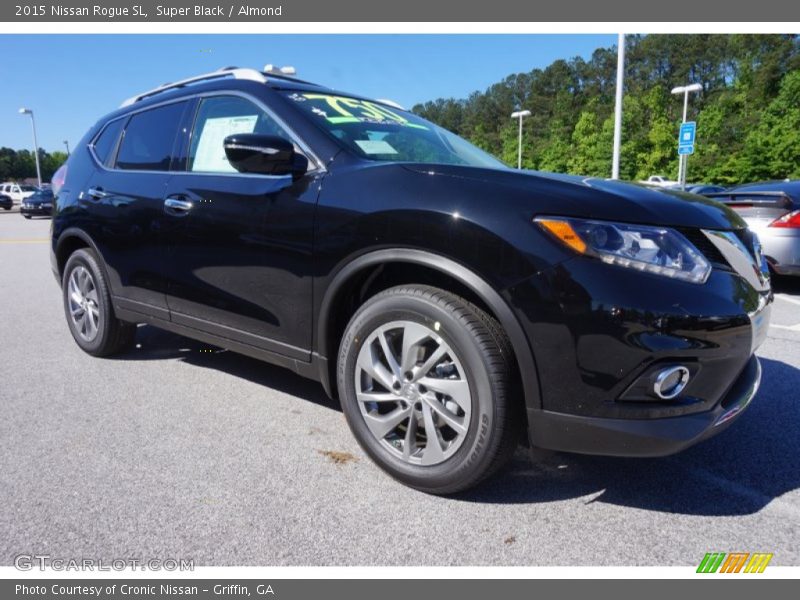 Super Black / Almond 2015 Nissan Rogue SL