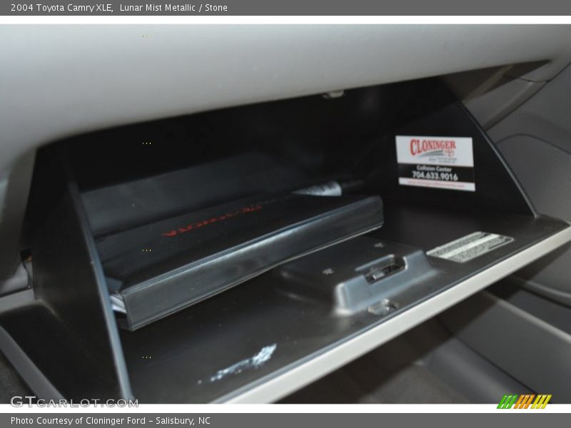 Lunar Mist Metallic / Stone 2004 Toyota Camry XLE