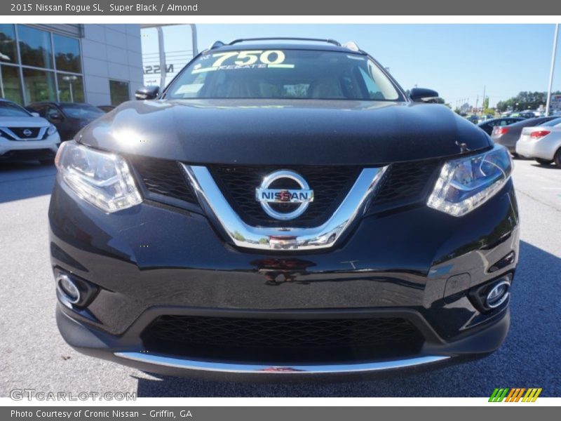 Super Black / Almond 2015 Nissan Rogue SL