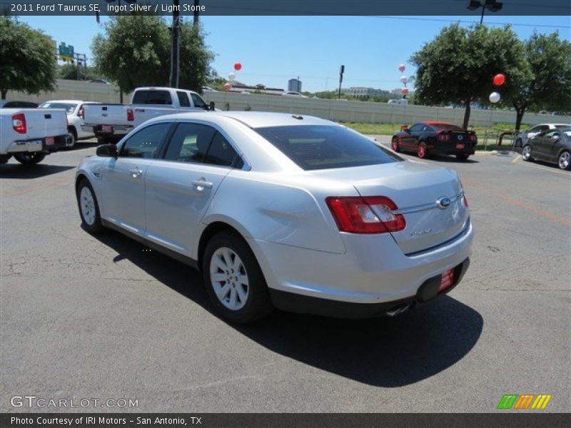 Ingot Silver / Light Stone 2011 Ford Taurus SE