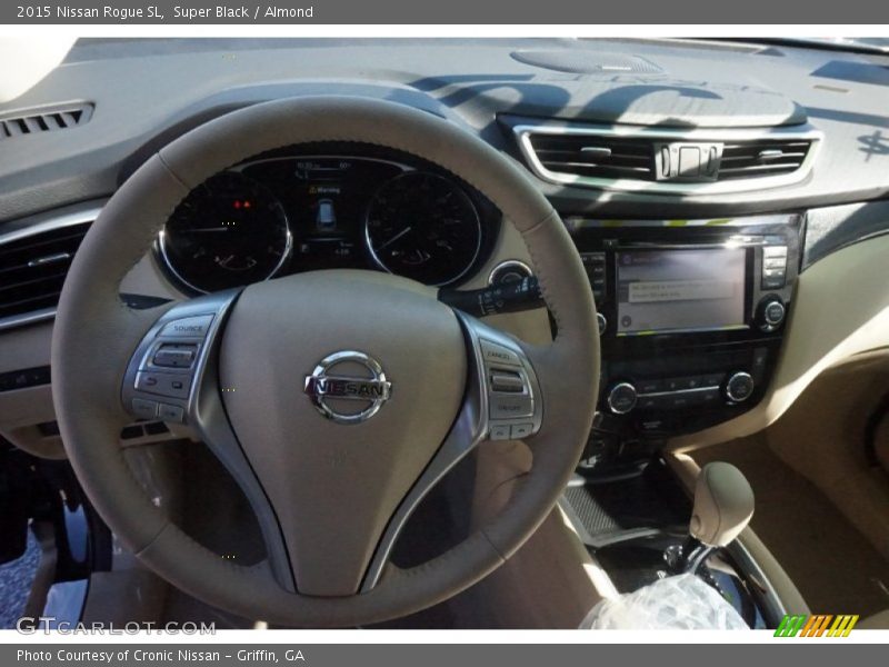 Super Black / Almond 2015 Nissan Rogue SL