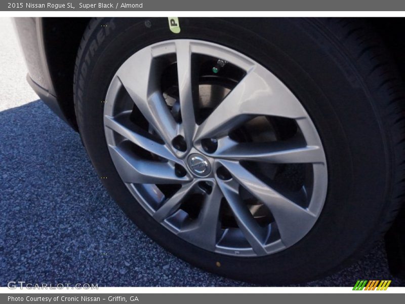 Super Black / Almond 2015 Nissan Rogue SL
