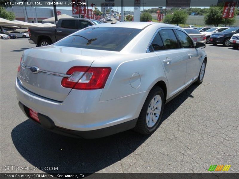 Ingot Silver / Light Stone 2011 Ford Taurus SE
