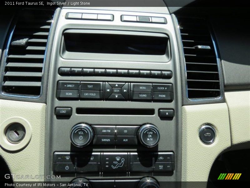 Ingot Silver / Light Stone 2011 Ford Taurus SE