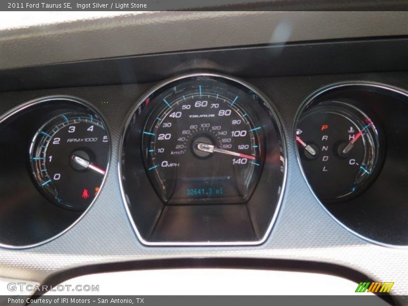 Ingot Silver / Light Stone 2011 Ford Taurus SE