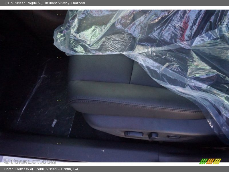 Brilliant Silver / Charcoal 2015 Nissan Rogue SL