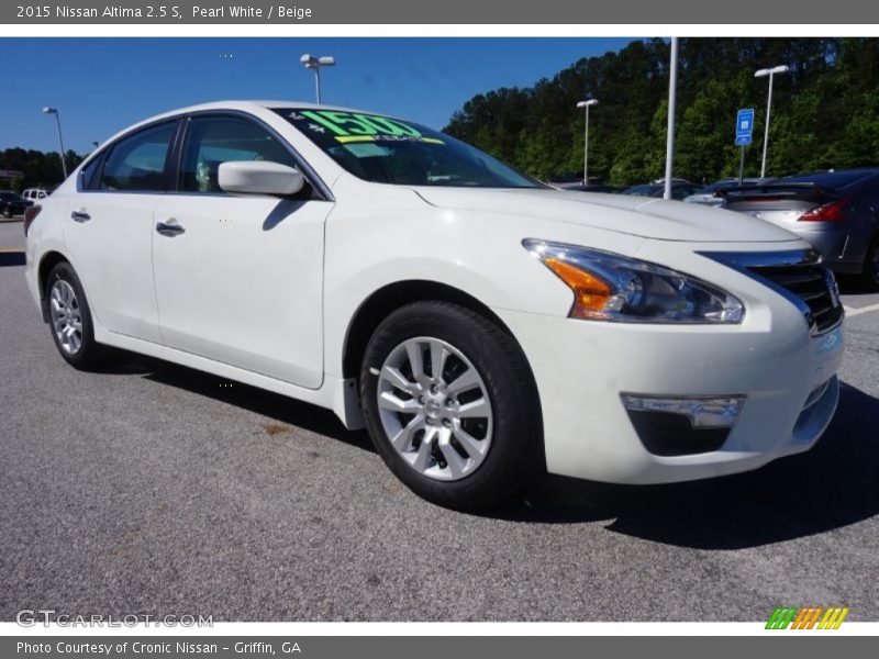Pearl White / Beige 2015 Nissan Altima 2.5 S