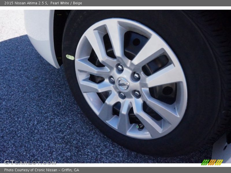 Pearl White / Beige 2015 Nissan Altima 2.5 S