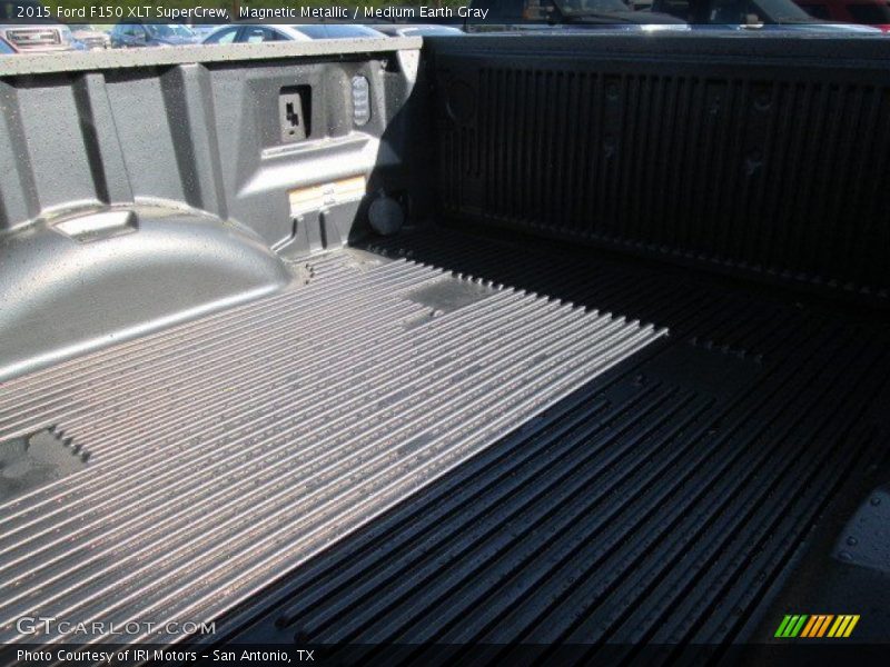 Magnetic Metallic / Medium Earth Gray 2015 Ford F150 XLT SuperCrew
